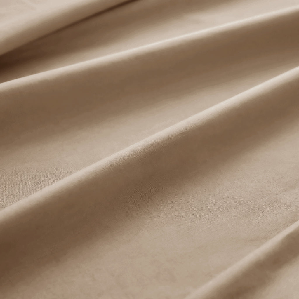 Sofia Home Textiles Bedsheets - 100% microfiber texture of Sofia Double Plain Bedsheet Set 5 Pieces (240 × 260 cm) in Café, close-up shot - مفروشات صوفيا - ملايات - ملمس مايكروفايبر 100% في طقم ملاية صوفيا سادة دبل  5 قطع (240 × 260 سم) باللون كافيه، لقطة مقربة