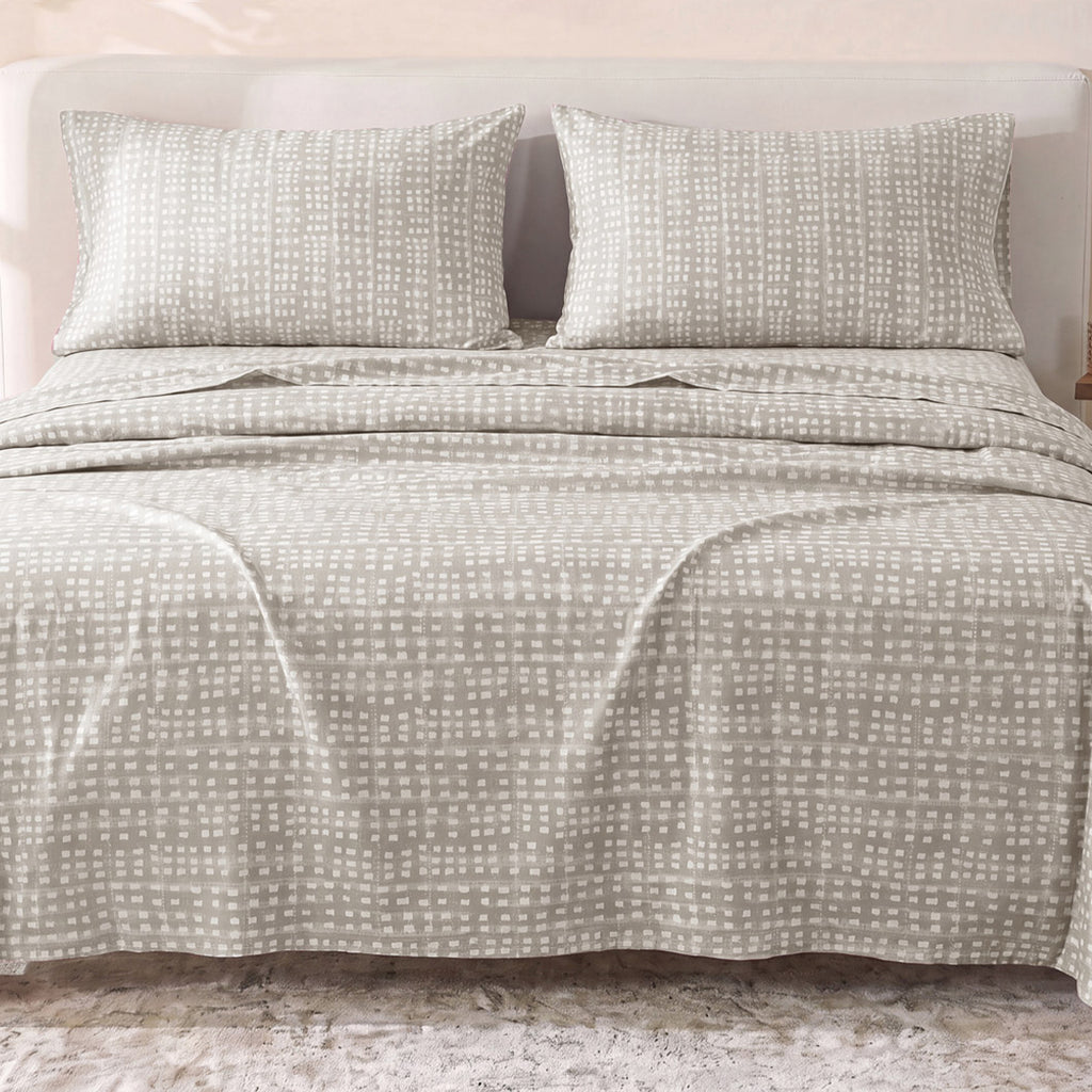 Sofia Home Textiles Printed Bedsheets - Sofia Small Checks Printed Double Flat Bedsheet Set 4 Pcs (240 × 260 cm) in Beige spread on a double bed - مفروشات صوفيا - ملايات مطبوعة - طقم ملاية صوفيا مربعات صغيرة دبل مسطحة 4 قطع (240 × 260 سم) باللون بيج مفروش على سرير دبل