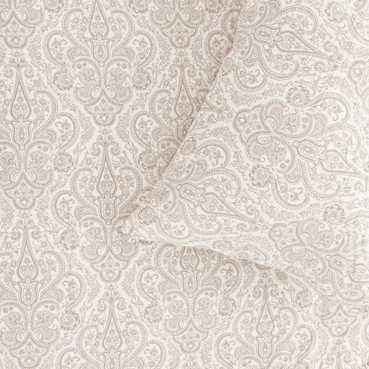 Sofia Home Textiles Printed Bedsheets - pattern details of Sofia Small Paisley printed double bedsheet set in Beige - مفروشات صوفيا - ملايات مطبوعة - تفاصيل نقشة طقم ملاية صوفيا كشمير صغير دبل باللون بيج