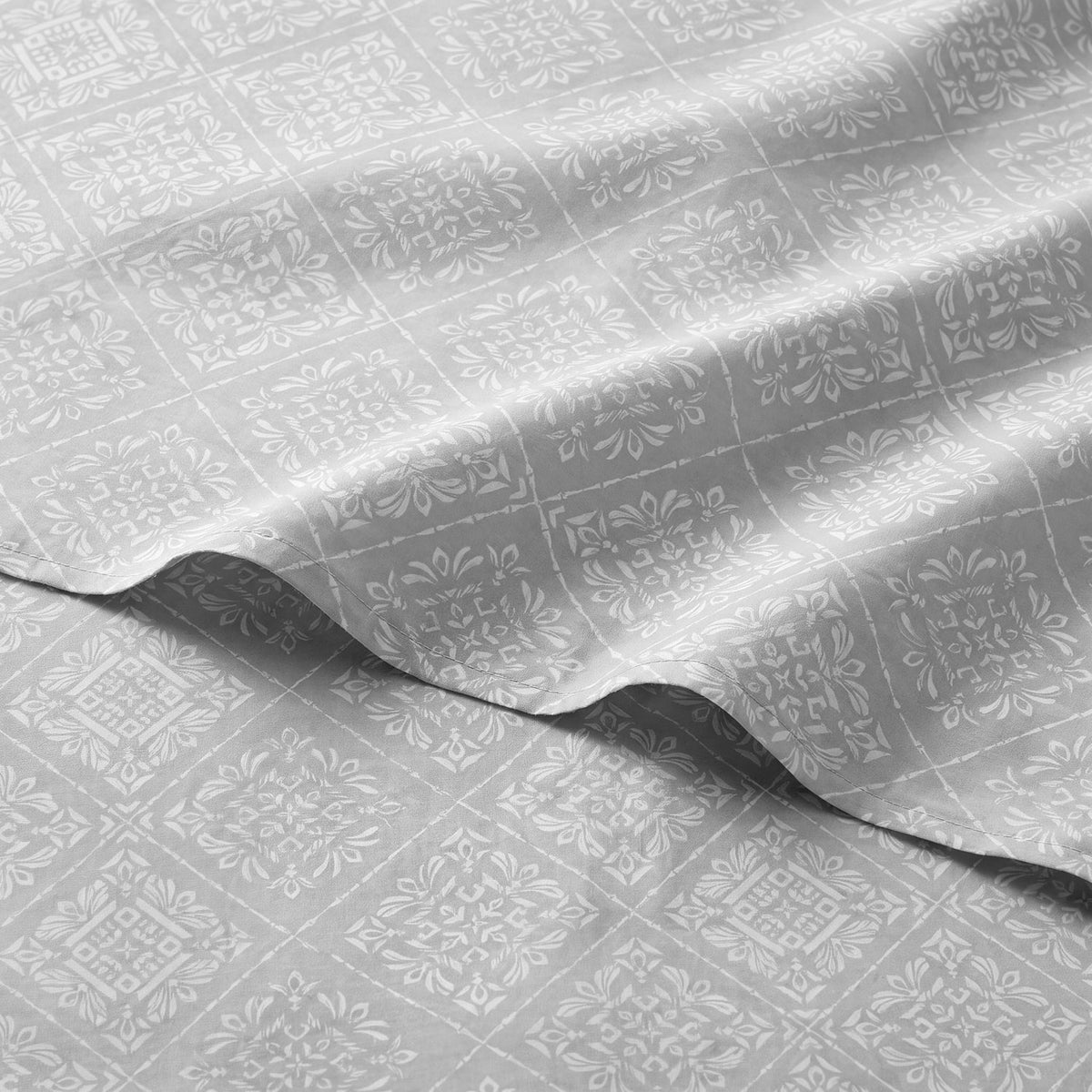 Sofia Printed Double Flat Bedsheet Set (240 x 260 cm) 4 Pcs Flower Squares