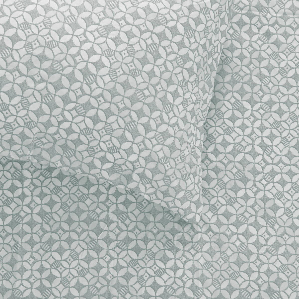 Sofia Home Textiles Printed Bedsheets - pattern details of Sofia Geometric Flowers printed double bedsheet set in Light Blue  - مفروشات صوفيا - ملايات مطبوعة - تفاصيل نقشة طقم ملاية صوفيا ورد هندسي دبل باللون أزرق فاتح