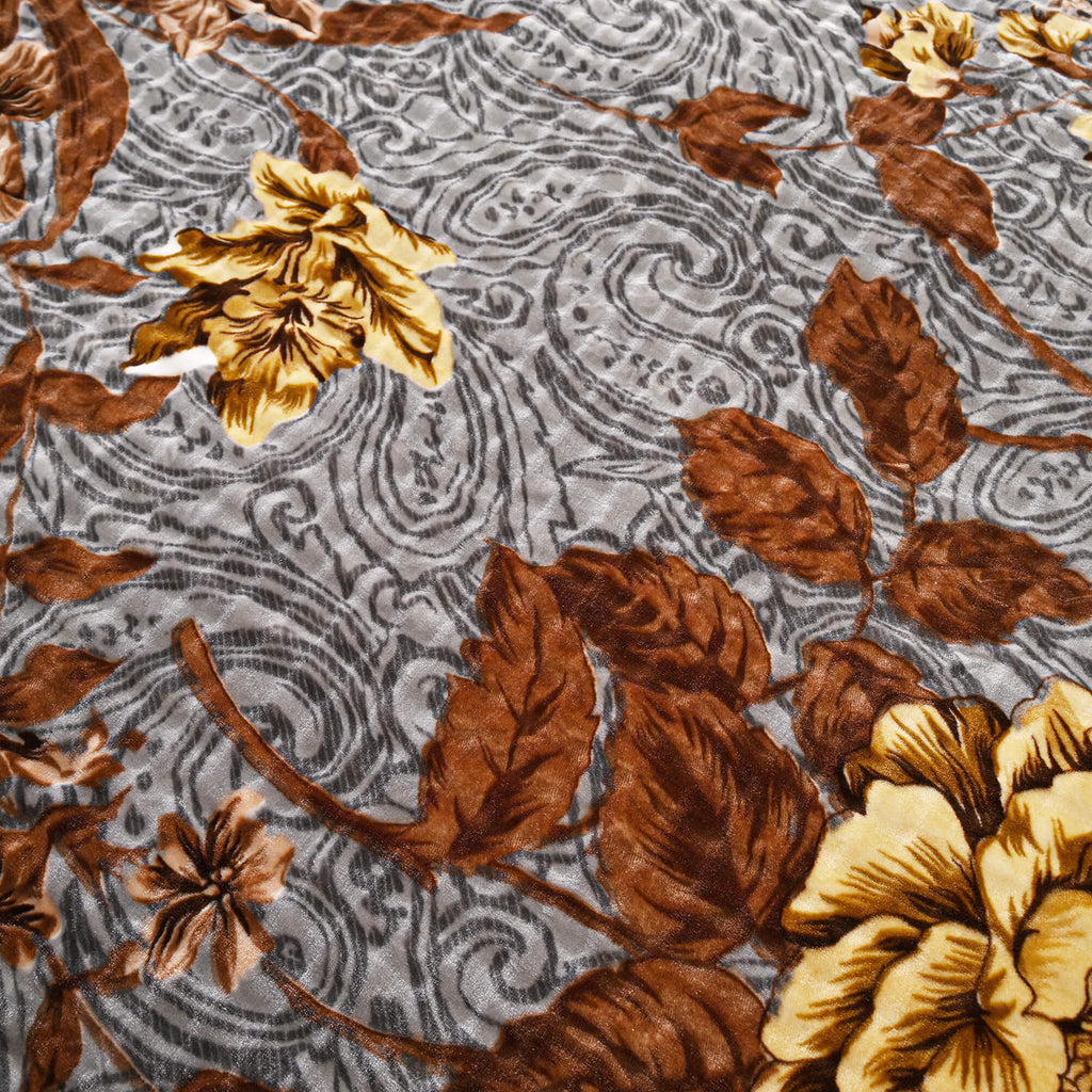 Sofia Home Textiles Blankets - Sofia Zumurruda 2-Ply Double Blanket (240 × 220 cm) Large Flowers in Grey pattern details - مفروشات صوفيا - بطاطين - تفاصيل نقشة بطانية صوفيا زمردة دبل طبقتين (240 × 220 سم) ورد كبير باللون رمادي
