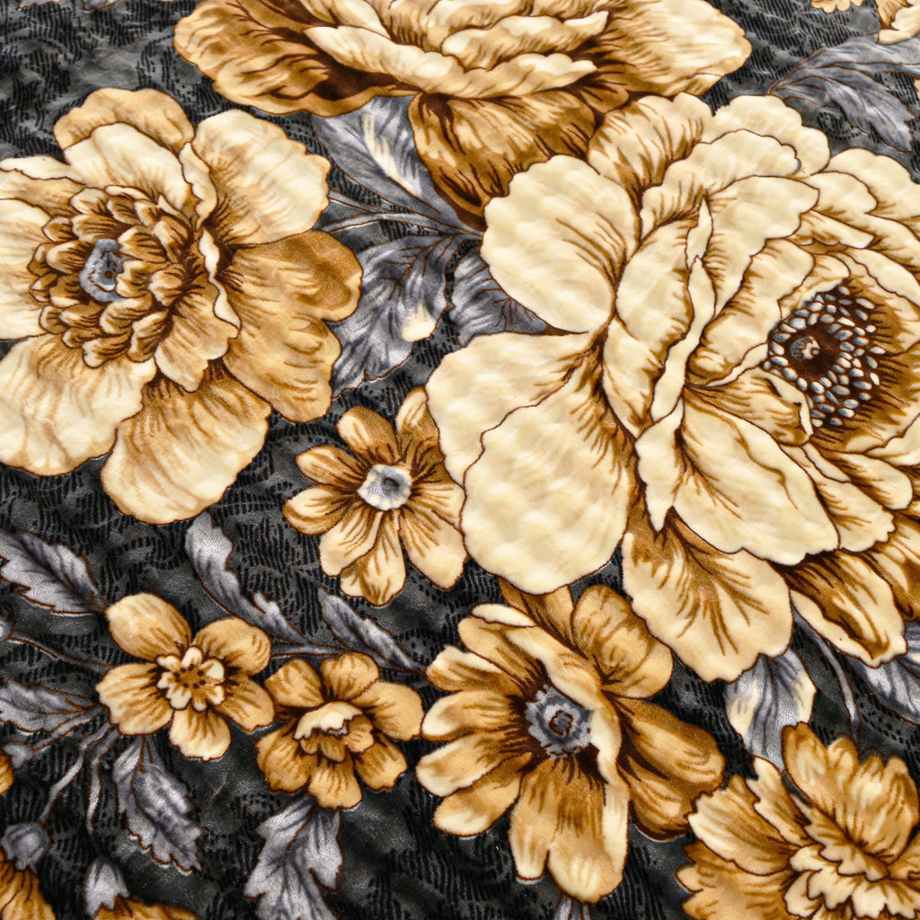 Sofia Home Textiles Blankets - Sofia Zumurruda 2-Ply Double Blanket (240 × 220 cm) Classic Flowers in Dark Grey pattern details - مفروشات صوفيا - بطاطين - تفاصيل نقشة بطانية صوفيا زمردة دبل طبقتين (240 × 220 سم) ورد كلاسيك باللون رمادي غامق